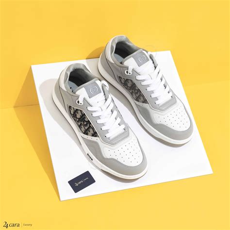 b27 low top sneaker